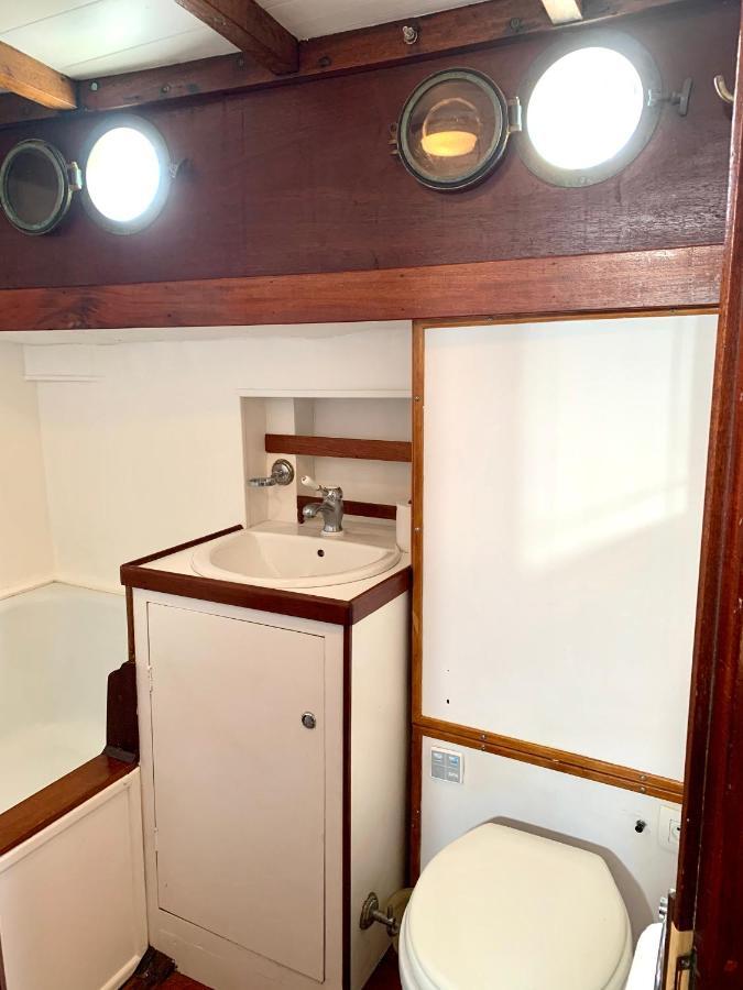 Port Deauville Yacht Vintage Exterior photo
